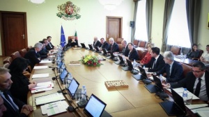 Бойко Борисов ще води петима министри в Москва