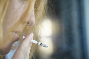 България единствена с повече пушачки от пушачите