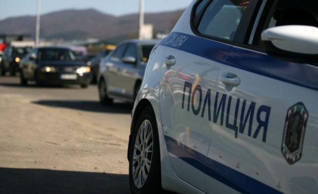Пиян шофьор помля три паркирани коли във Велико Търново