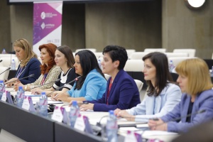 Ева Майдел беше говорител на втория Глобален форум на жените лидери