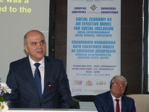 Бисер Петков: Със социално предприемачество и услуги се постига по-добра заетост