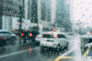 АПИ: Заради валежите се очакват проблеми с кални наноси по пътищата