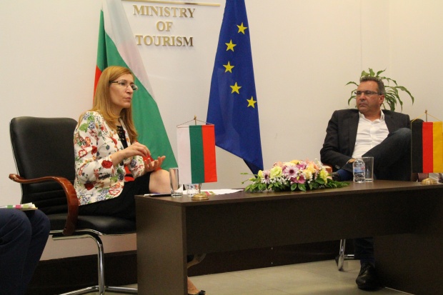 Ангелкова представи приоритетите и стратегията в туризма пред представители на Християндемократическия съюз
