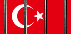 Нови арести в Турция, задържани са 68 офицери