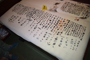 Арест за иманяр с хиляди старинни предмети и монети