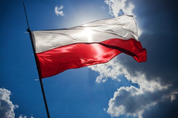 И Полша отрече да е подписвала споразумение за приемане на мигранти