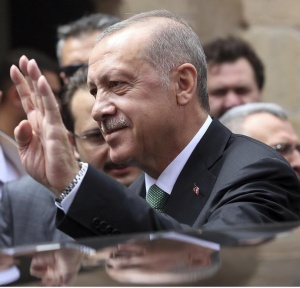 Ердоган призова за спокойствие на фона на срива на турската лира