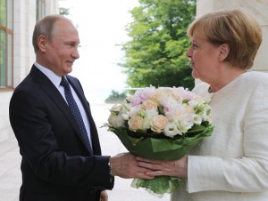 Меркел и Путин ще се срещнат днес