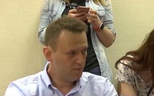 Алексей Навални отново арестуван пред дома си