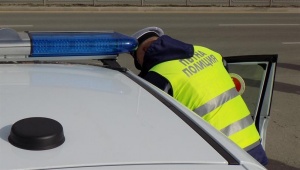 Специализирани операции и ежедневен контрол по пътна безопасност в сливенско