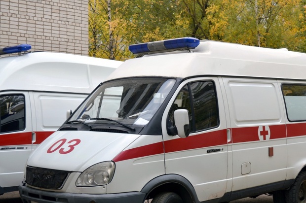 Един загинал и двама ранени след сблъсък на камион и кола на пътя Елхово-Лесово