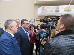 Министър Младен Маринов проведе работна среща с кметове на област Сливен