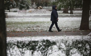 Жълти кодове за сняг и дъжд в 20 области в страната