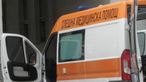 Автобус падна в канавка край Севлиево