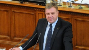 Каракачанов: Опозицията опита да превърне оставката във вот на недоверие