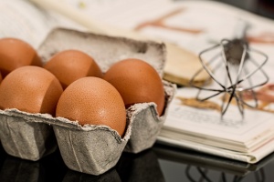 БАБХ унищожила 90 000 яйца през октомври, спрели и над 2200 кг храни