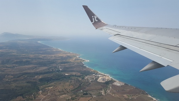 След 15 години прекъсване: Излита първият самолет между Атина и Скопие