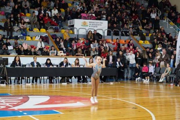 Рекорден брой участници в турнира „Бъдещи звезди на аеробиката“ в София