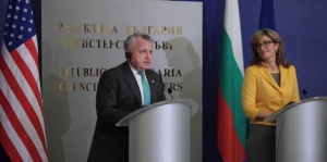 Съливан предложи на България закупуването на американско въоръжение