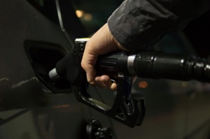 Предлагат отлагане с 6 м на закона за малките бензиностанции