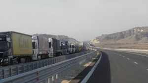 Спряха камионите към Гърция през ГКПП "Промахон" заради лошото време