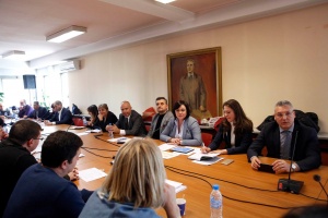 Нинова събра всички областни председатели на БСП за старта на новата политическа година