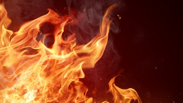 Мъж загина при пожар в апартамента му в Перник