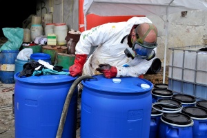 Във Велико Търново: Премахват и обезвреждат излезли от употреба пестициди