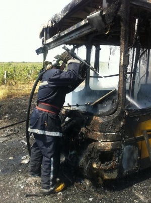 Пламна автобус на „Хемус“, няма пострадали