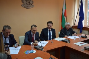 В Министерството на икономиката се подписа Браншов колективен  трудов договор в металургията