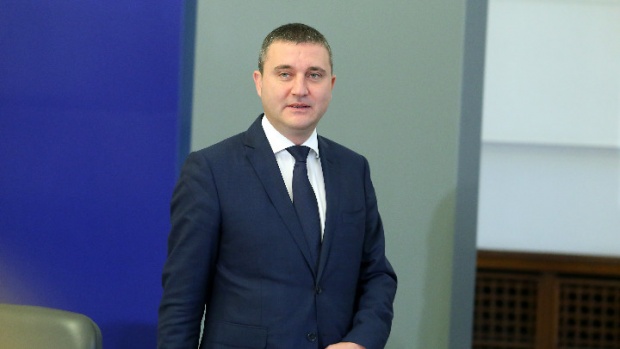 Горанов: Срокът за смяна на касовите апарати и софтуера може да бъде удължен