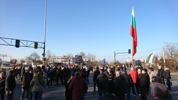 Жители на "Горубляне" блокираха Цариградско шосе