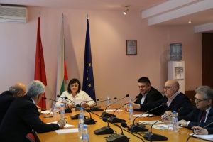 Корнелия Нинова събра политическия съвет на коалиция "БСП за България"