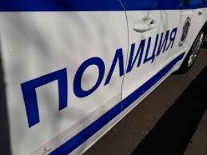 Кола с два трупа откриха в гараж в Пловдив