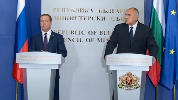 Медведев: Изтребители винаги ще дойдат, важното е в България да дойде газ