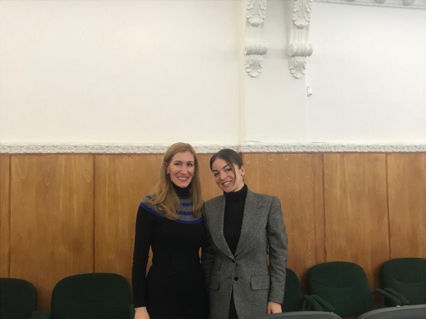 Ангелкова проведе в Москва работна среща с ръководителя на Федералната агенция по туризъм Зарина Догузова
