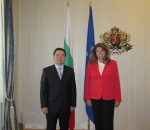Двустранното сътрудничество обсъдиха вицепрезидентът Илияна Йотова и новият китайски посланик в България