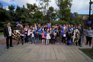 Ученици от С. Македония и Албания се включиха в шествието за 24 май в София