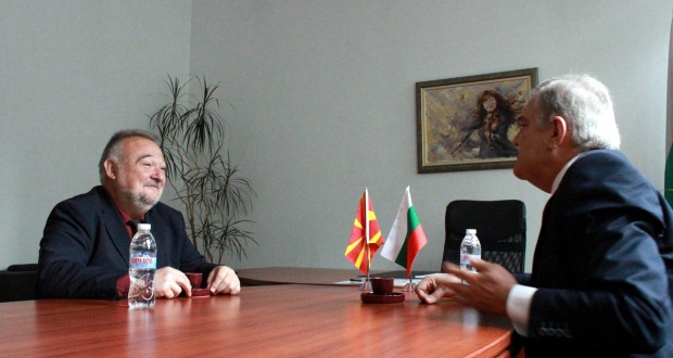 Румен Петков се срещна и разговаря с посланика на Република Северна Македония