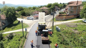 Преасфалтират цялостно участъци от четвъртокласни пътища край Велико Търново