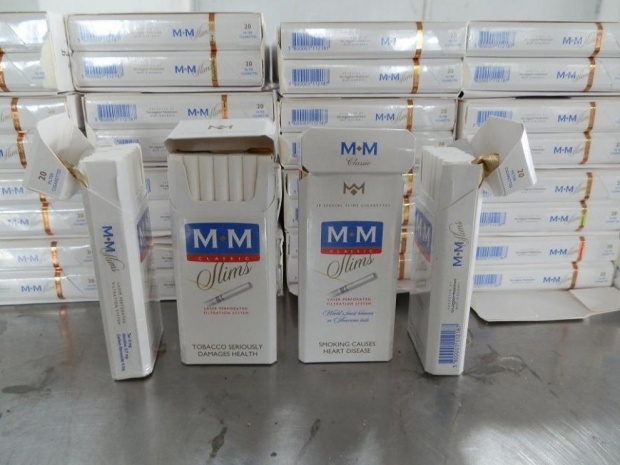Спипаха 1400 кутии цигари в тайник на лек автомобил с българска регистрация