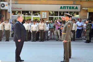 136 курсанти получиха първите си офицерски пагони във Велико Търново