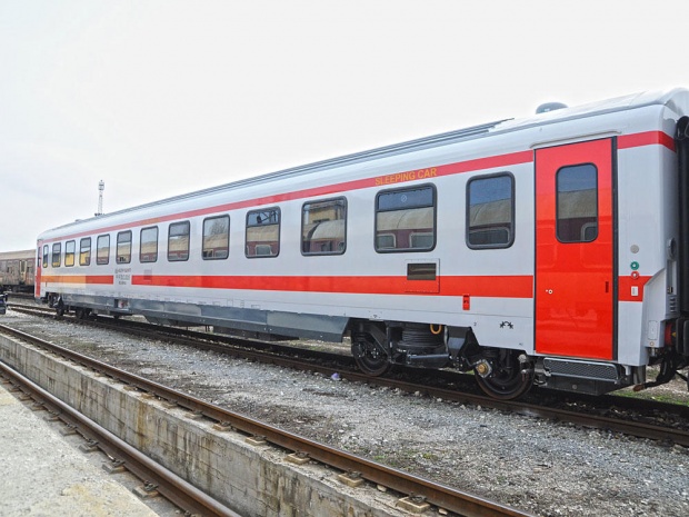 Влак прегази пресичаща релсите жена край Дупница