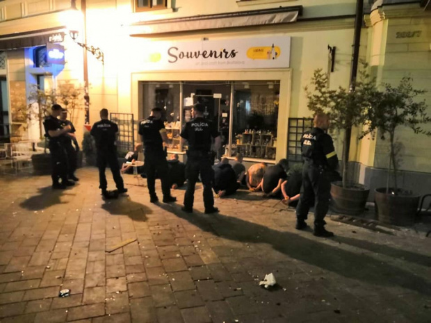 Посланикът ни в Словакия: Феновете на Левски са освободени, те са били нападнати (СНИМКИ)