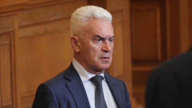 Симеонов: Решението за освобождаването на Волен Сидеров е на парламентарната група