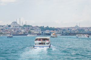 Ферибот тръгва към блокираните туристи на гръцкия остров Самотраки