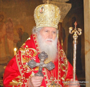Да живеем достойно, следвайки добрия пример на Богородица, призова патриарх Неофит