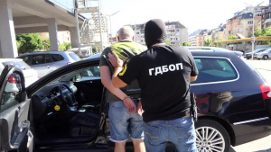 Трима са задържани при спецакция в Пловдив