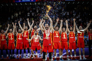 Испания стъпи на баскетболния Еверест в Китай