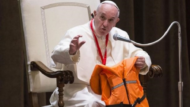 Папата зове да променим живота си преди да е станало късно за планетата